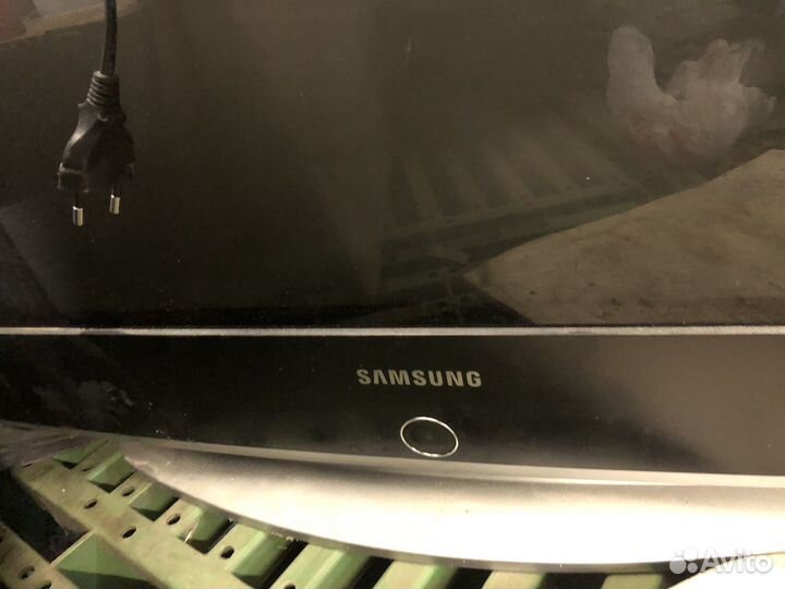 Телевизор samsung