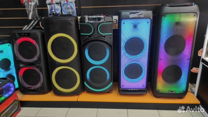 Портативная блютуз колонка с радио,bluetooth.новые