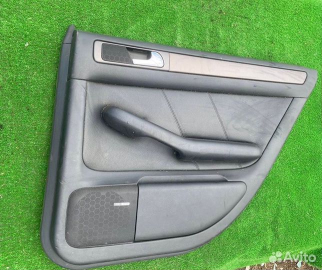 Обшивка двери задняя правая Audi A6 2000