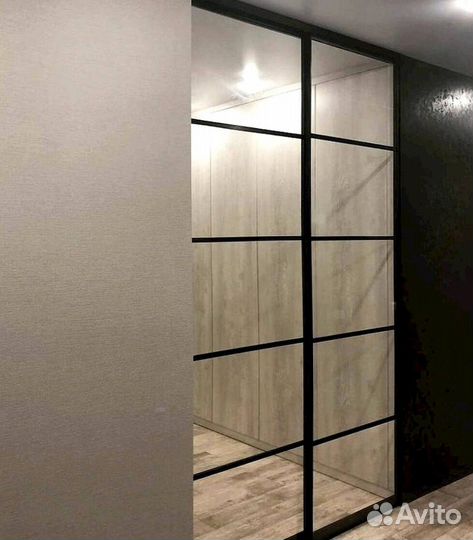 Раздвижная перегородка с матовым стеклом