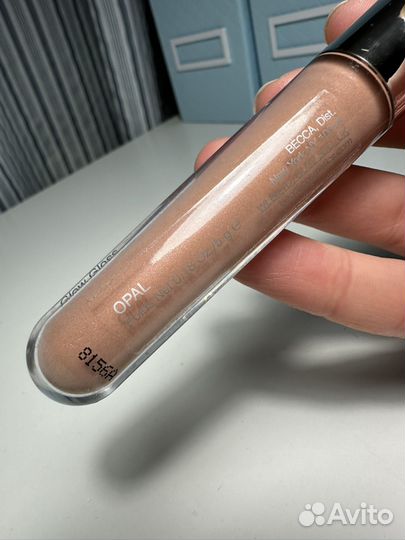 Блеск becca в отенке opal