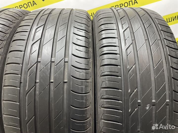 Bridgestone Turanza T001 215/55 R17