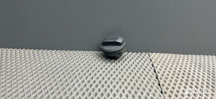 Пробка топливного бака Audi A6 C6 2005 1J0201553