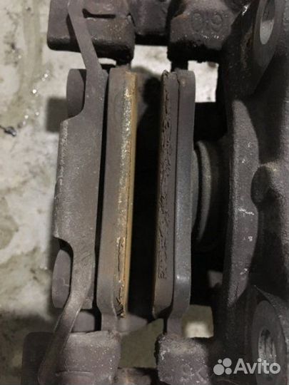 Суппорт задний левый Mercedes-Benz E-Class W211