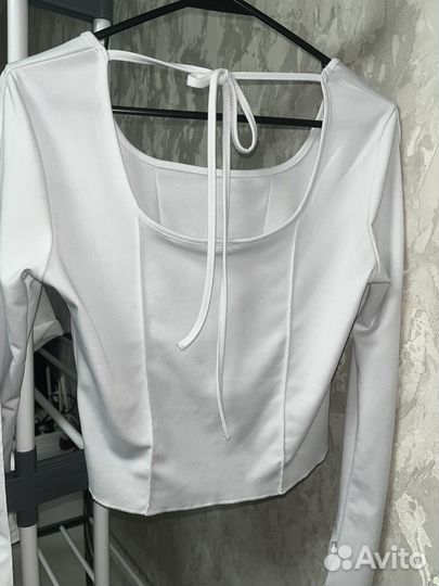 Блузка с рукавами клеш