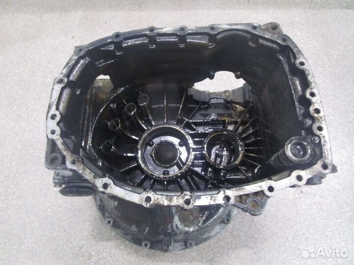 Передняя часть кпп (колокол) Scania 1757949