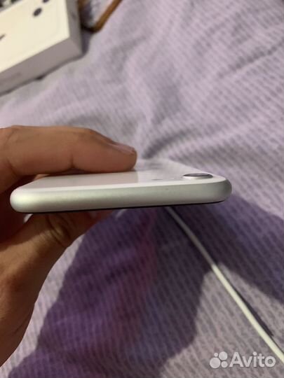 iPhone SE (2022), 64 ГБ