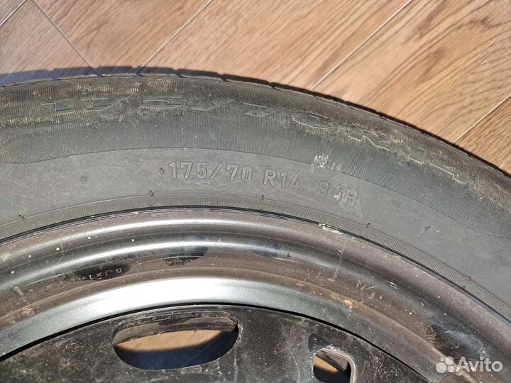 Pirelli Scorpion 17.5/70 R14