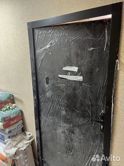 Дверь входная бу правая петля открывание внутрь