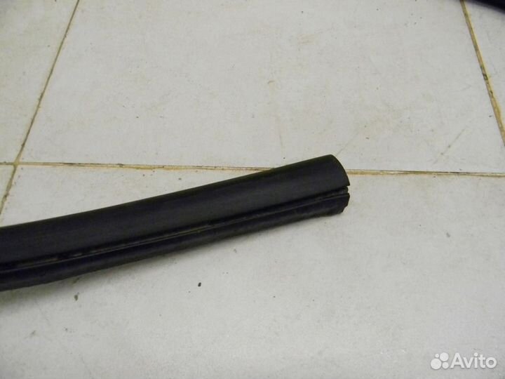 Уплотнитель (внутри) Focus I 1998-2004