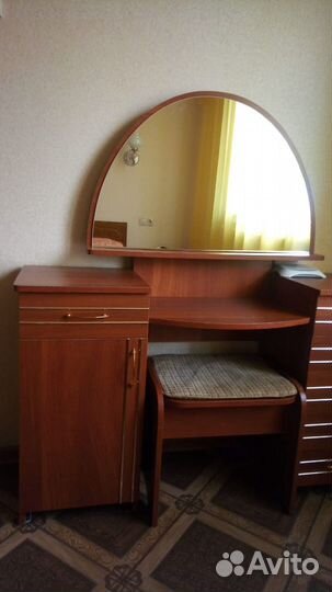 Туалетный столик