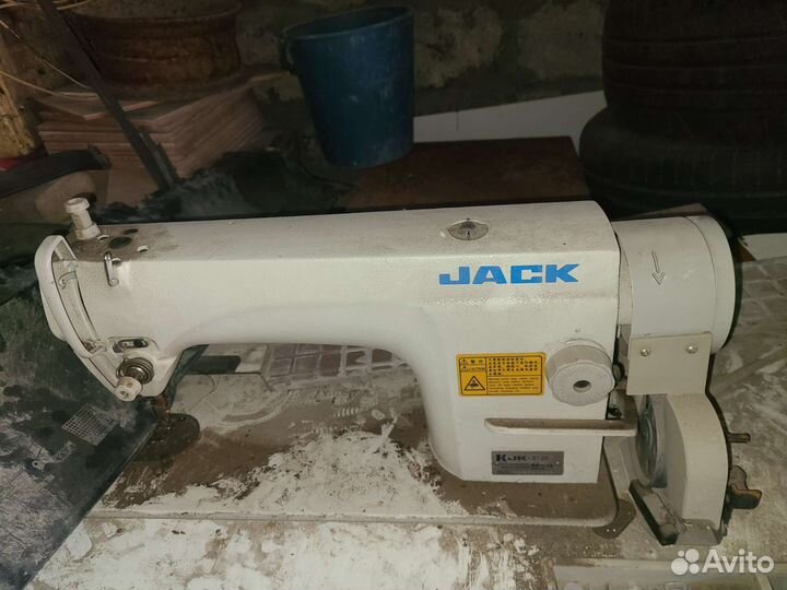 Швейная машинка, оверлок