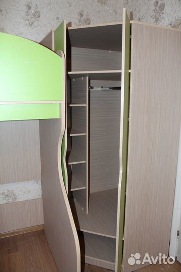 Кровать чердак со шкафом