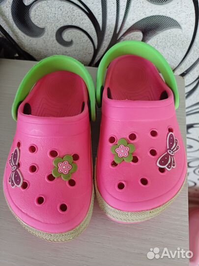 Сандали crocs
