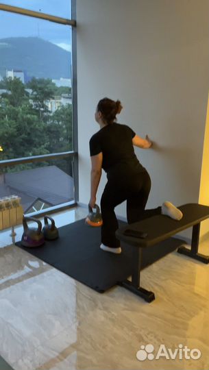 Тренер по фитнесу и растяжке