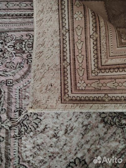 Ковер шерстяной