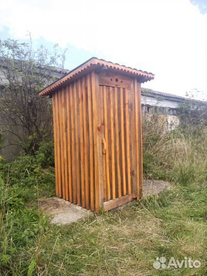Дачный туалет деревянный