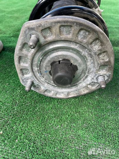 Амортизатор передний левый Volkswagen II (2017—202