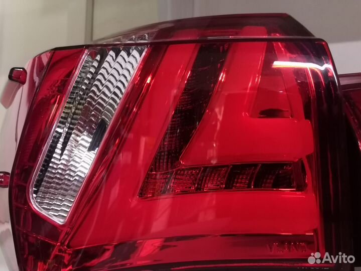 Задние фонари Toyota Corolla E180