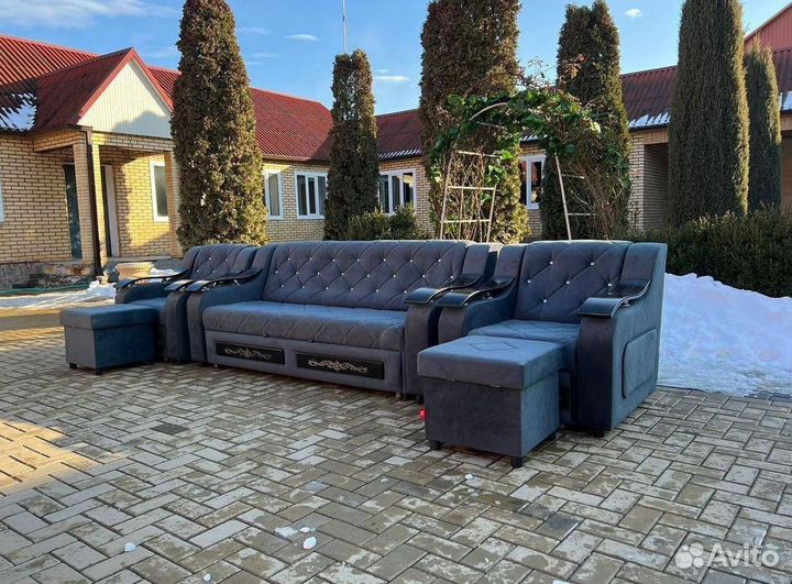 Диван в офис