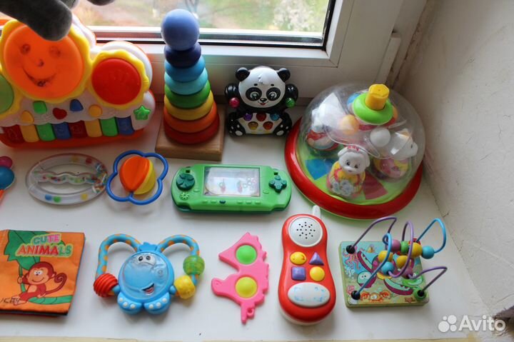 Игрушки Погремушки Пирамида Бутылки Avent