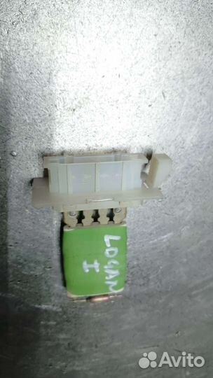 Резистор вентилятора Renault Logan 1