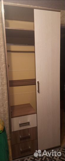 Шкаф
