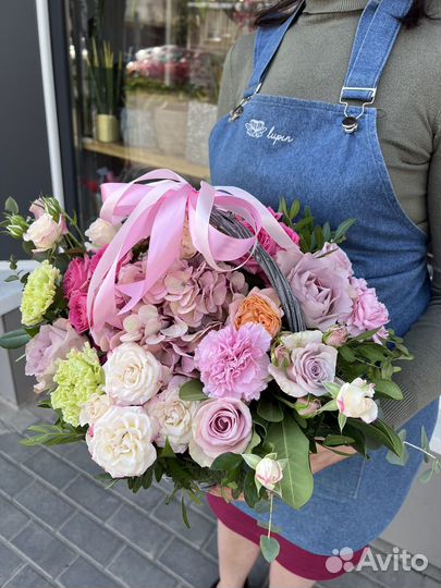 Корзина с цветами