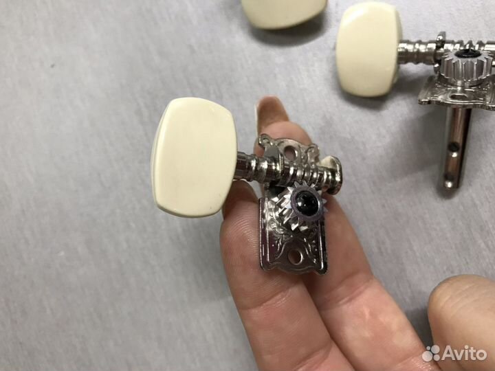 Колковая механика для гитары