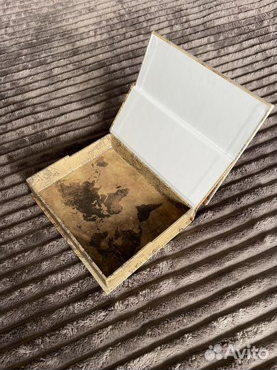 Шкатулка под украшения