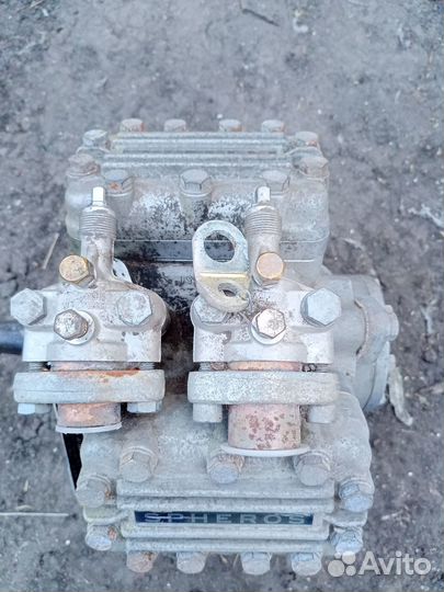 Компрессор кондиционера на автобус