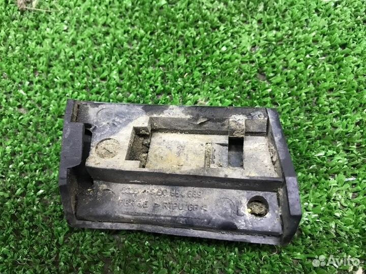 Накладка на крыло задняя левая Audi A8 Quattro D2