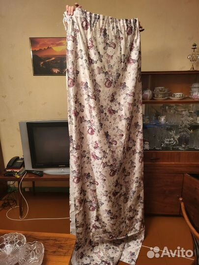 Шторы (2 полотна, 220 см на 150 см)