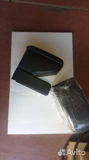 Подлокотник Skoda Fabia 2 / Skoda Roomster