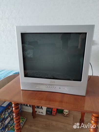 Телевизор JVC 21