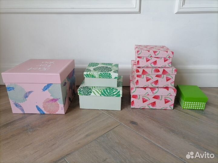 Подарочные коробки новые 5 шт