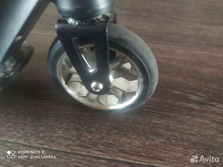 Трюковой самокат