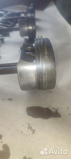 Поршень с шатуном w12 BHT