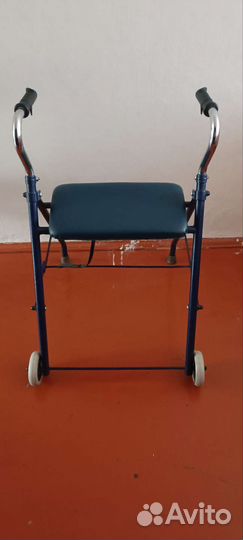 Ходунки для взрослых с колесами