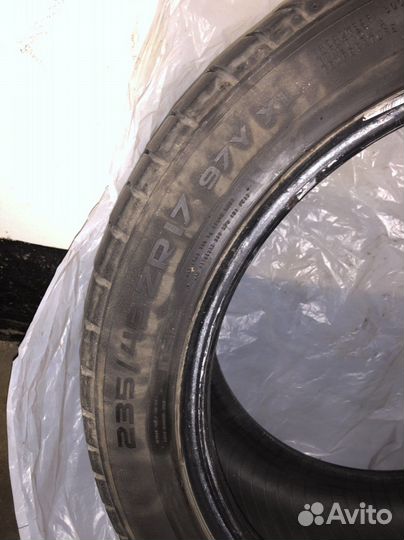 Nokian Tyres Hakka Black 235/45 R17 97Y