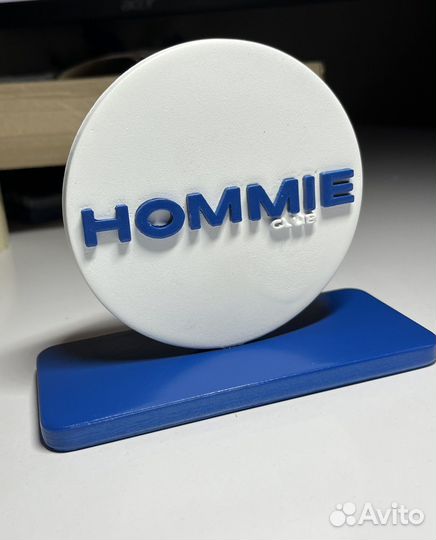 Подставка с логотипом компании