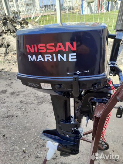 Лодка с мотором Nissan marine 9.8