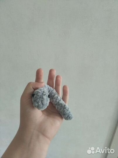 Игрушка вязаная змейка