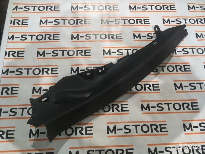 Обшивка стойки задняя правая Bmw 7-Series E65