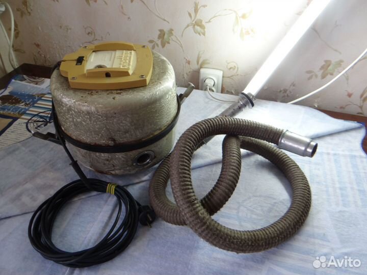 Пылесос б/у из СССР
