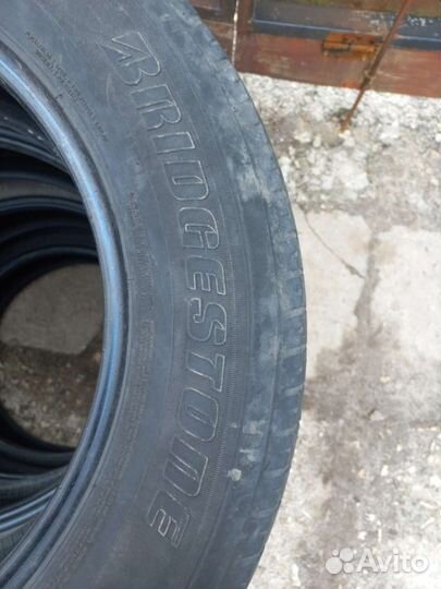Bridgestone Dueler H/T 225/65 R17