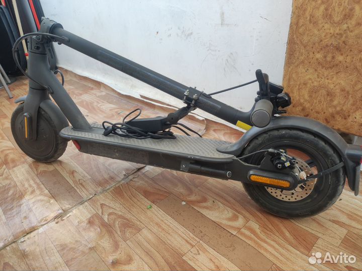 Электросамокат xiaomi m365 essential