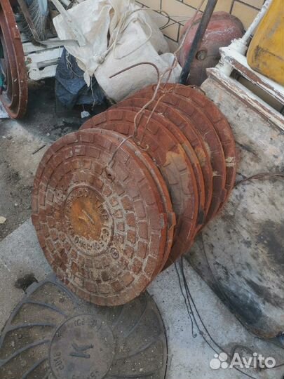 Люк чугунный