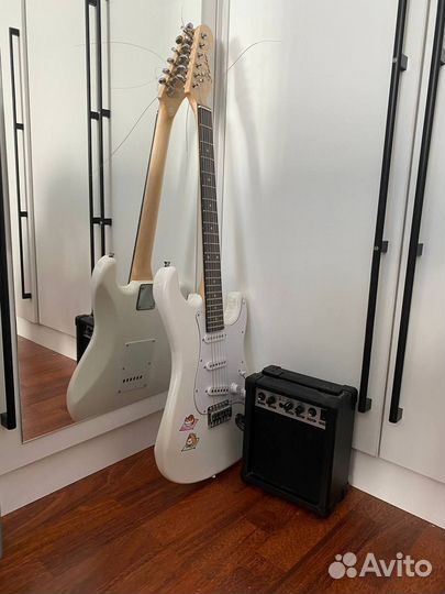 Электрогитара Fabio + комбоусилитель