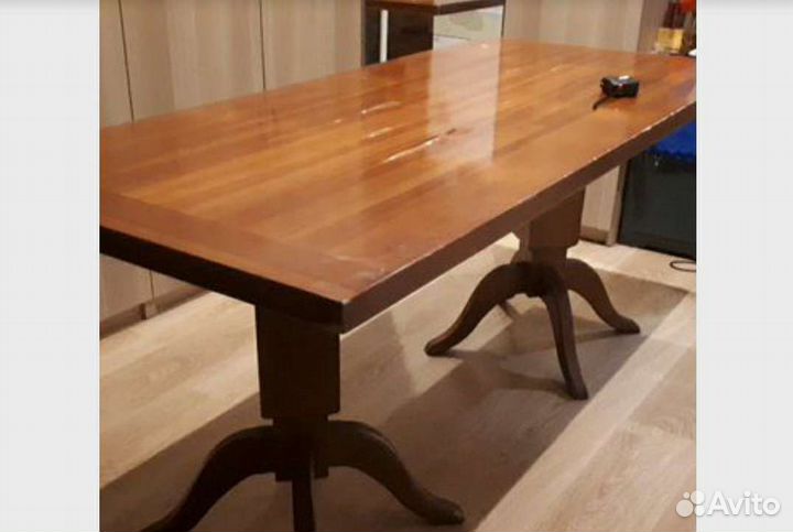 Старинный стол